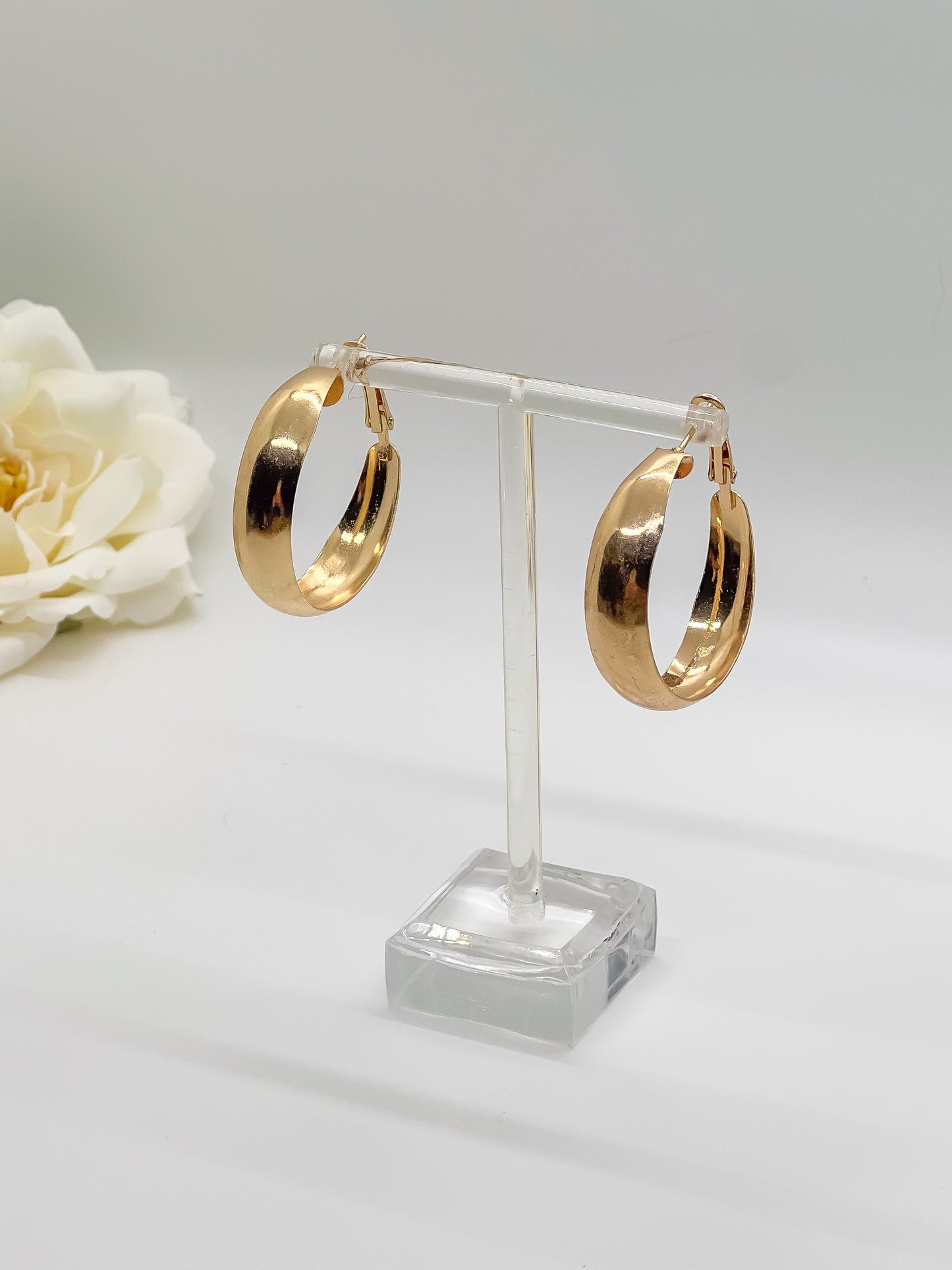 Wide Hoops